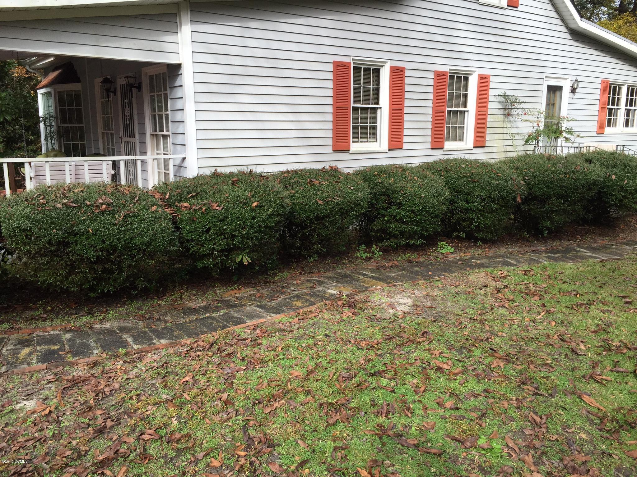 1301 Old Cart Path Road Morehead City, NC 28557 - Photo 2 of 17 image