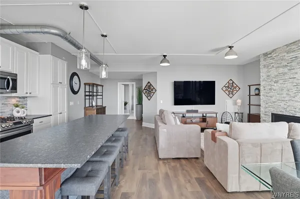 $599,900 | 132 Lakefront Boulevard, Unit 401, Buffalo, NY 14202