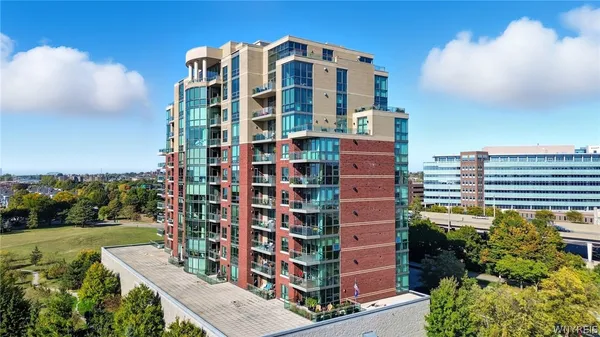 $599,900 | 132 Lakefront Boulevard, Unit 401, Buffalo, NY 14202
