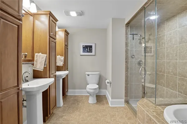 $599,900 | 132 Lakefront Boulevard, Unit 401, Buffalo, NY 14202