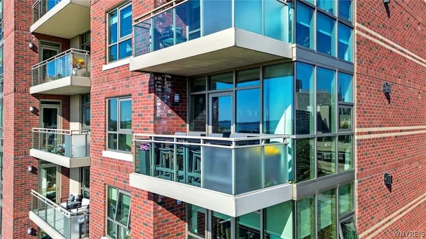 $599,900 | 132 Lakefront Boulevard, Unit 401, Buffalo, NY 14202