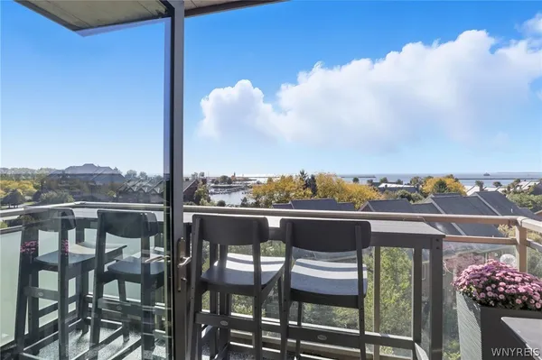 $599,900 | 132 Lakefront Boulevard, Unit 401, Buffalo, NY 14202