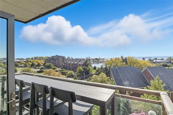 $599,900 | 132 Lakefront Boulevard, Unit 401, Buffalo, NY 14202
