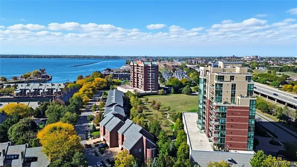 $599,900 | 132 Lakefront Boulevard, Unit 401, Buffalo, NY 14202