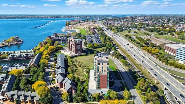 $599,900 | 132 Lakefront Boulevard, Unit 401, Buffalo, NY 14202