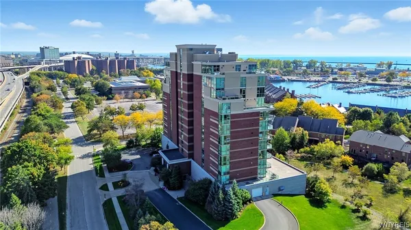 $599,900 | 132 Lakefront Boulevard, Unit 401, Buffalo, NY 14202