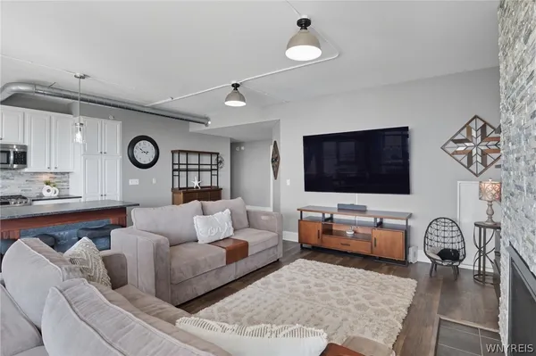 $599,900 | 132 Lakefront Boulevard, Unit 401, Buffalo, NY 14202