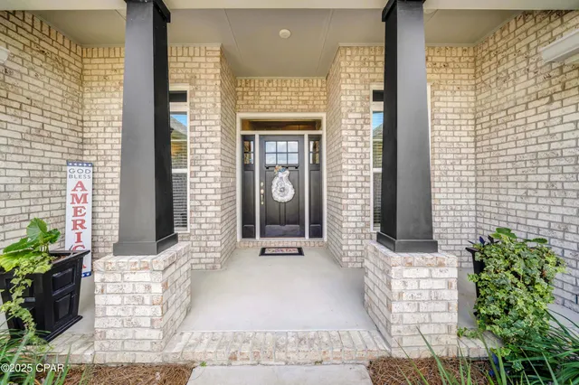 $575,000 | 160 Lake Merial Boulevard, Panama City, FL 32409