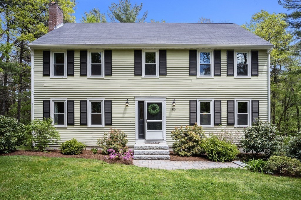 76 Lakeview Road Foxboro, MA 02035 - Photo 2 of 36 Gallery Image 2