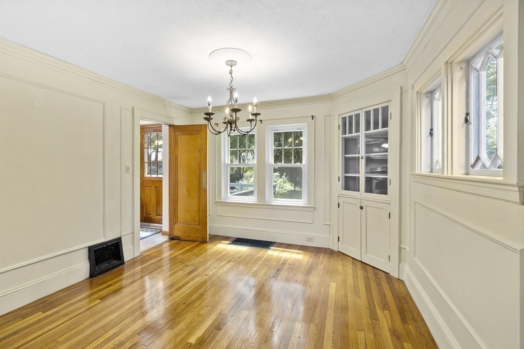 292 Marrett Road Lexington, MA 02421 - Photo 18 of 38