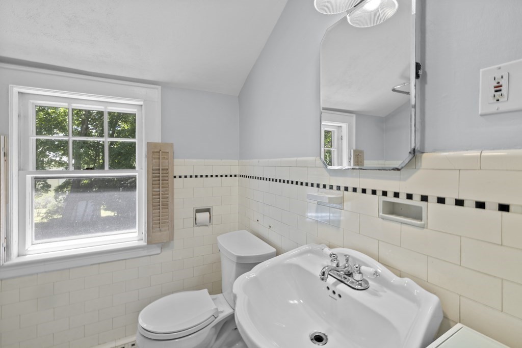292 Marrett Road Lexington, MA 02421 - Photo 25 of 38