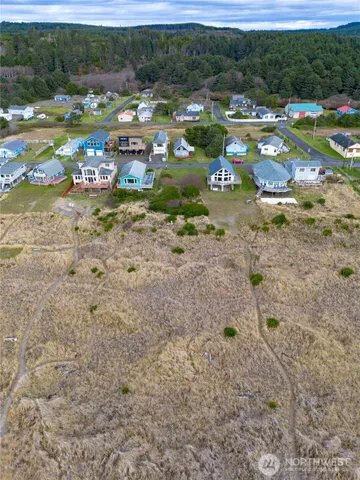 a view of outdoor space with city view