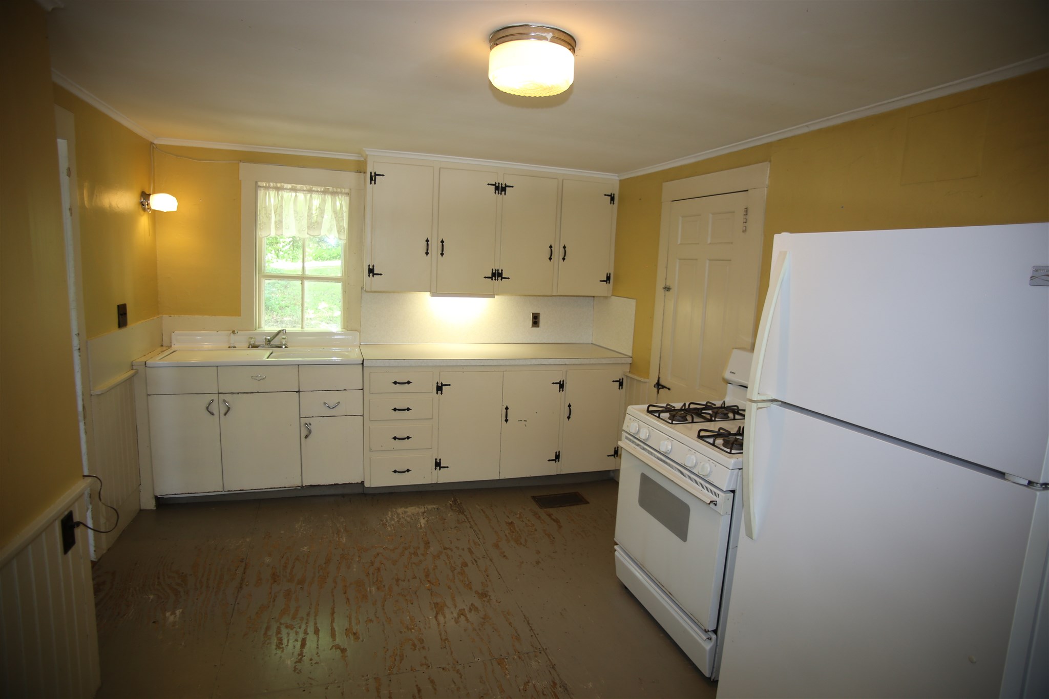447 Shaker Street North Sutton, NH 03260 - Photo 17 of 34