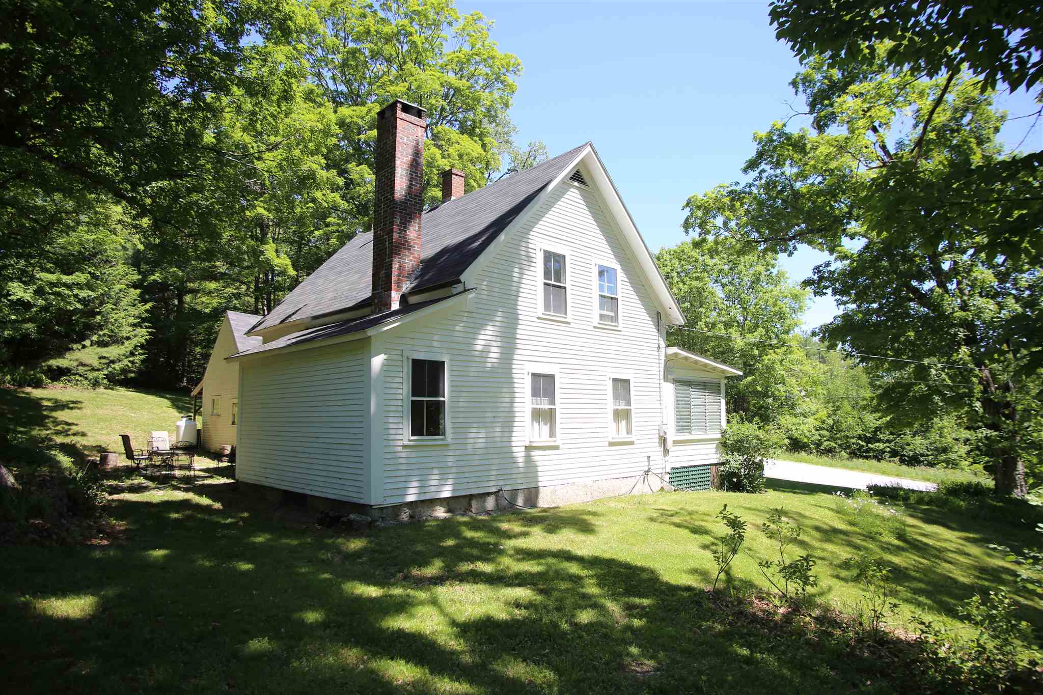 447 Shaker Street North Sutton, NH 03260 - Photo 3 of 34