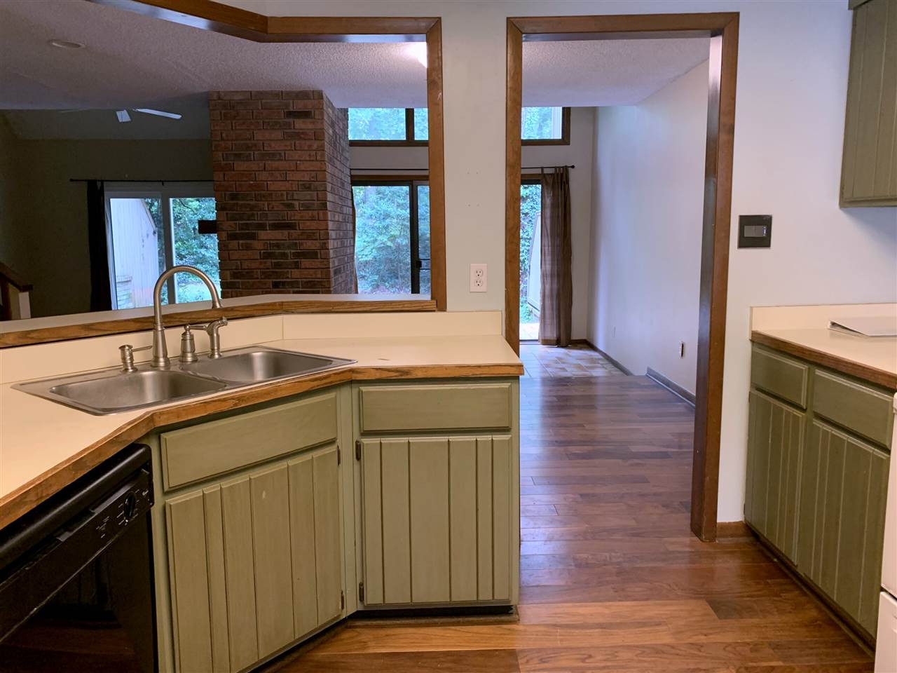 4303 Sun Belt Place Raleigh, NC 27613 - Photo 6 of 17 Kitchen