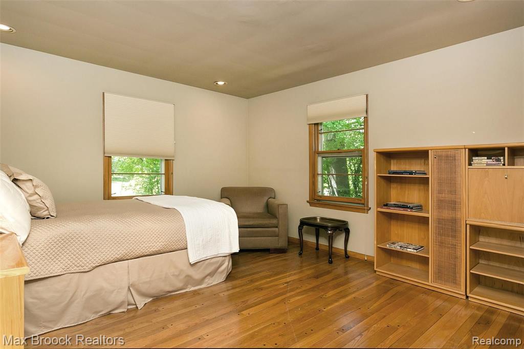 19248 Riverside Drive Beverly Hills, MI 48025 - Photo 27 of 54