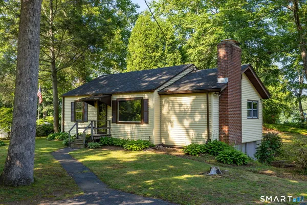 $299,900 | 90 Lake Shore Drive, East Haddam, CT 06415