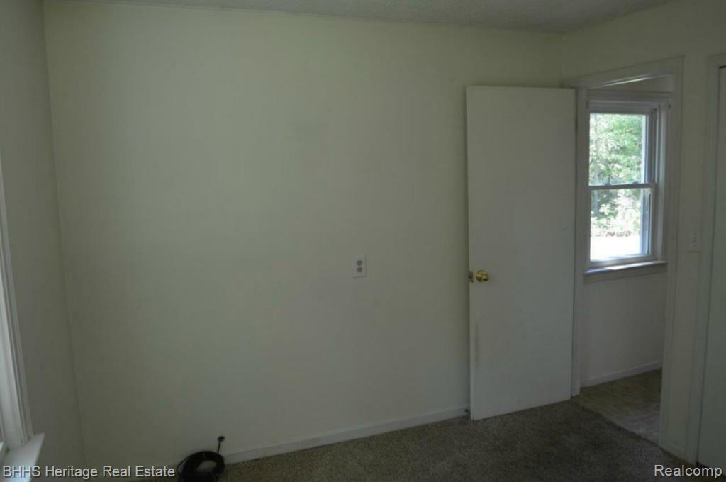4075 Seim Road Howell, MI 48843 - Photo 11 of 22 38528.jpg