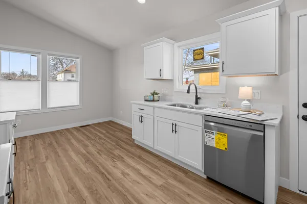 $296,000 | 307 White Street, McCausland, IA 52758