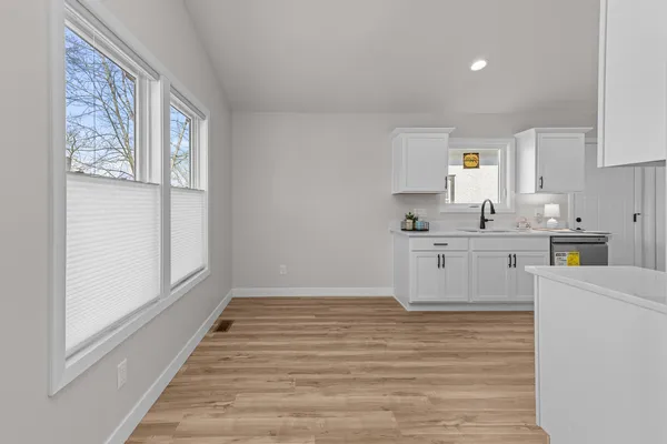 $296,000 | 307 White Street, McCausland, IA 52758