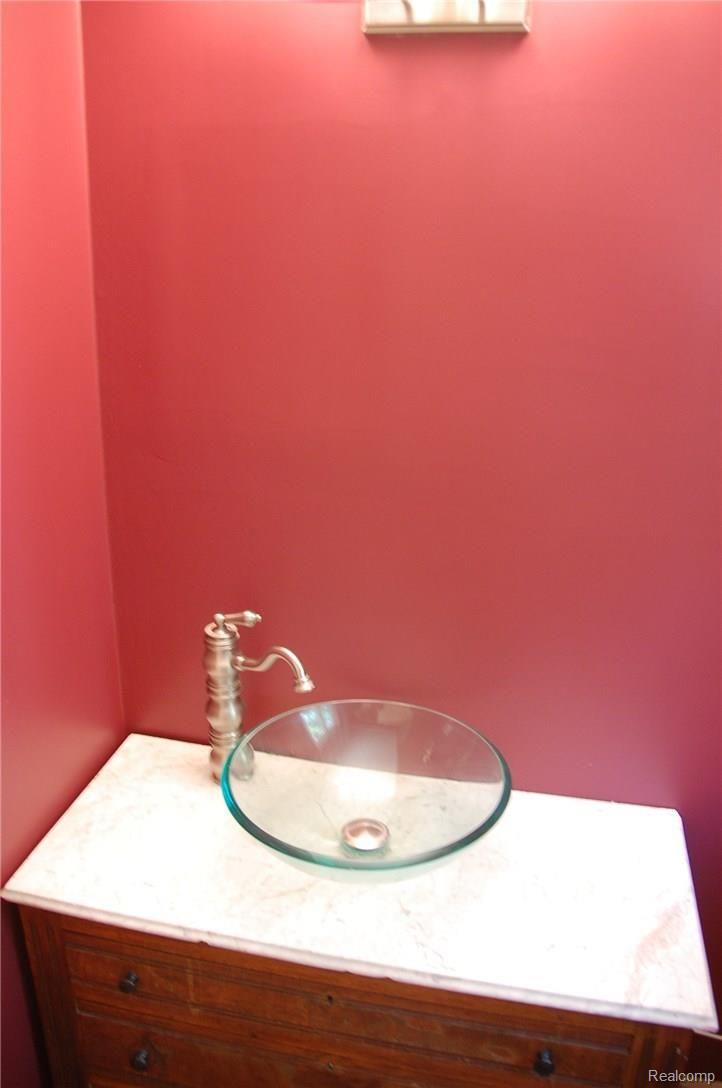 3500 Mann Road Clarkston, MI 48346 - Photo 16 of 18 DSC_1224 - Copy.JPG