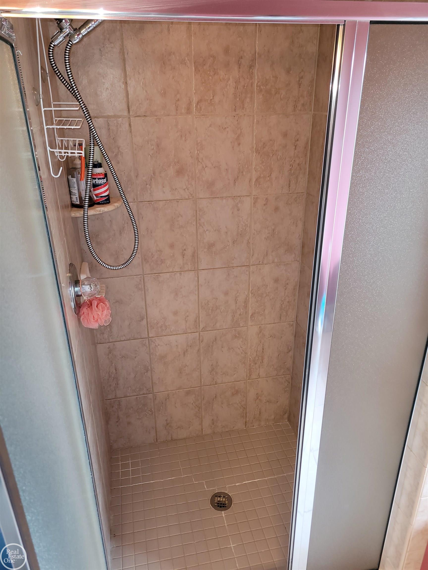 1457 Capac Road Allenton, MI 48002 - Photo 17 of 28 50140293-de01310d-bf46-4d3c-b0df-72235e6cc95e.JPG