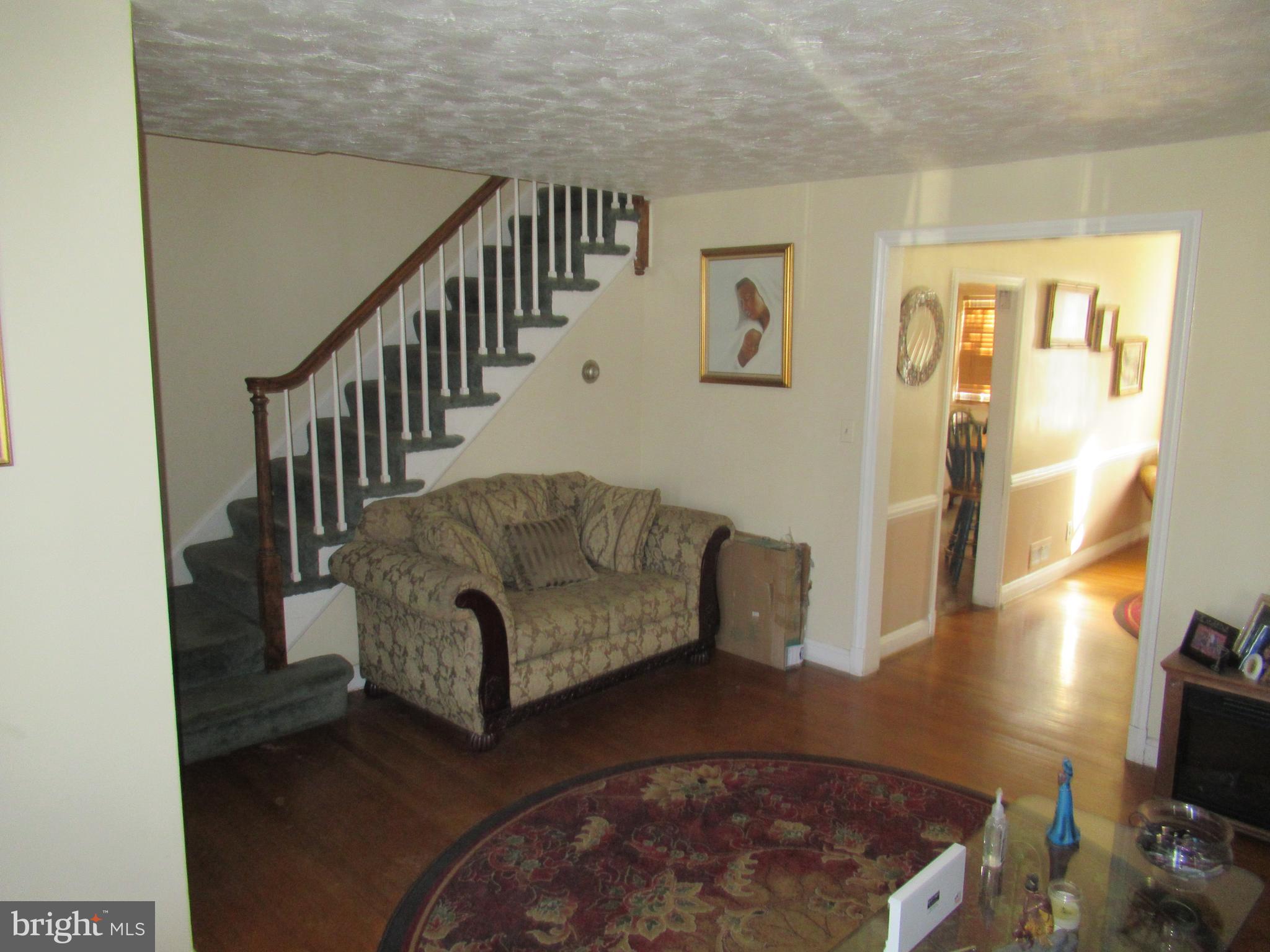 1018 Harwall Road Baltimore, MD 21207 - Photo 2 of 15