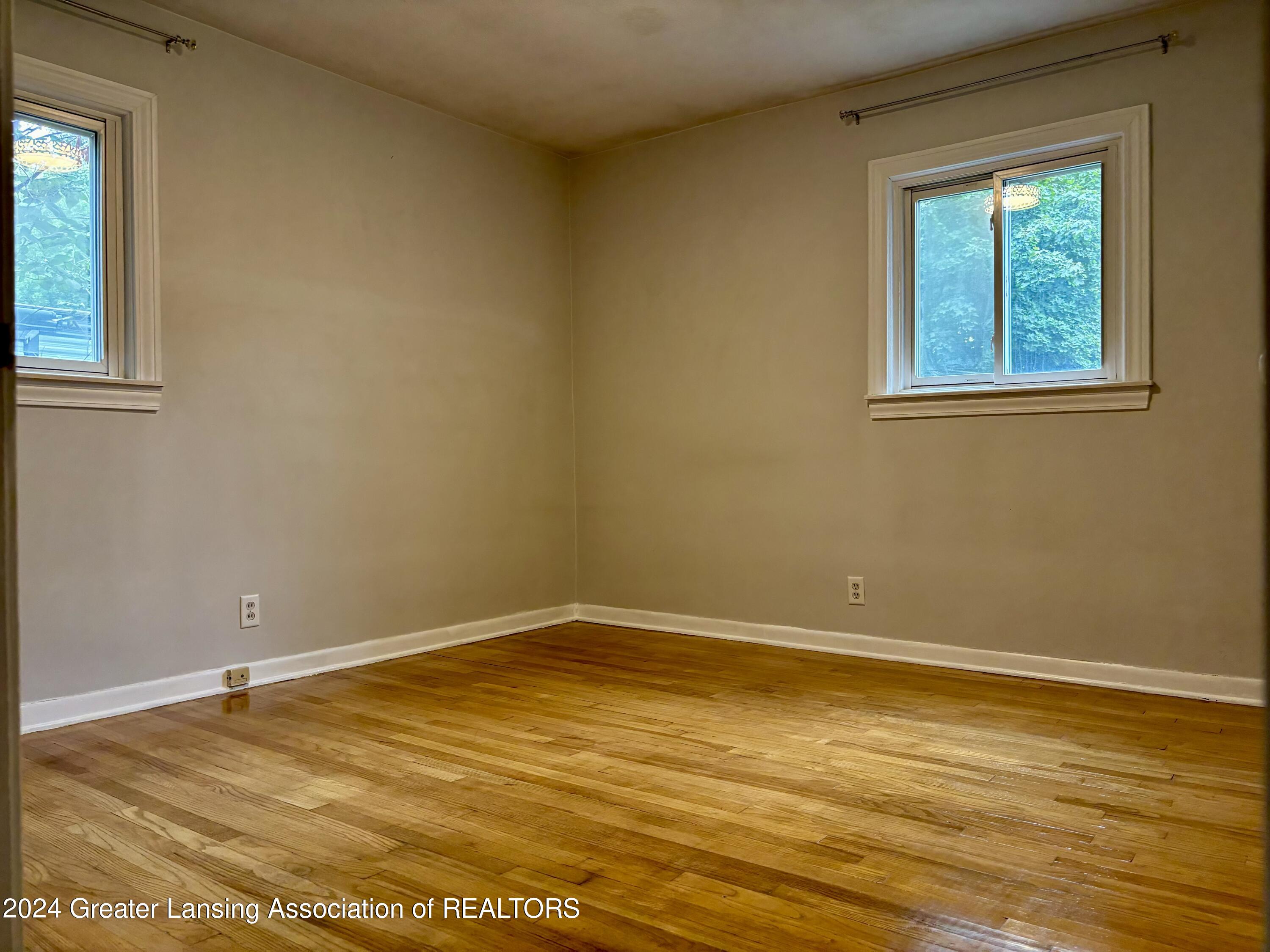 2304 Barstow Road Lansing, MI 48906 - Photo 13 of 22 IMG_0280