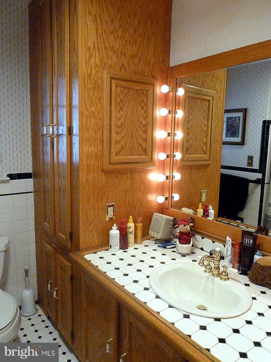 4838 25th Road North Arlington, VA 22207 - Photo 5 of 25 Bath