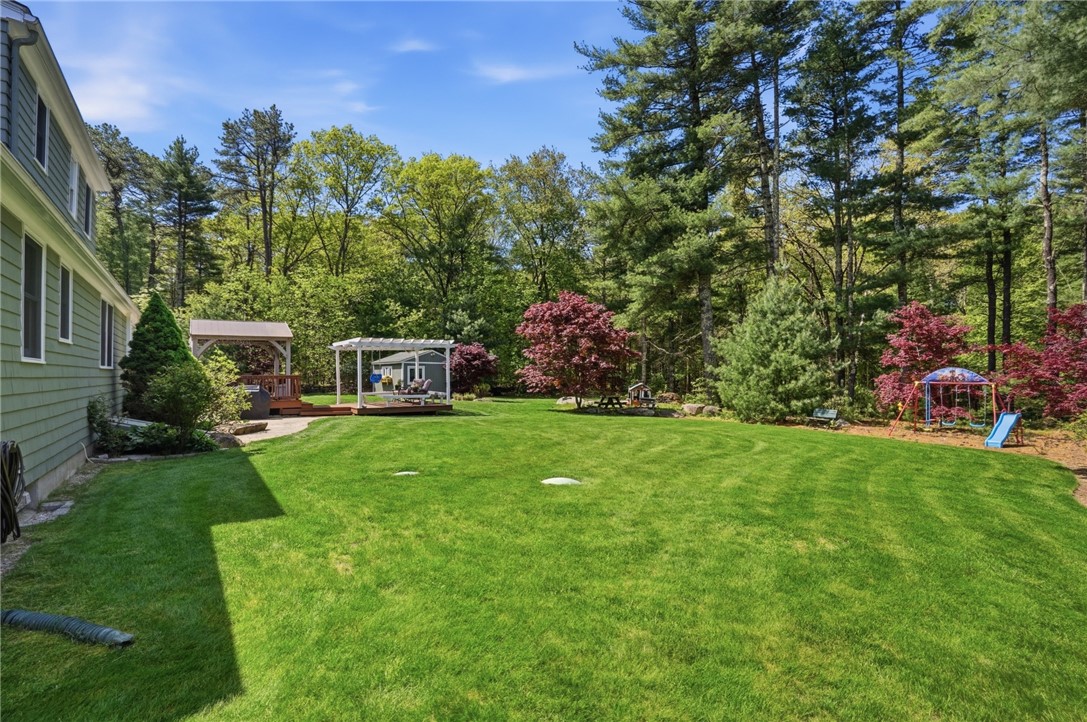712 E Road Scituate, RI 02857 - Photo 8 of 50