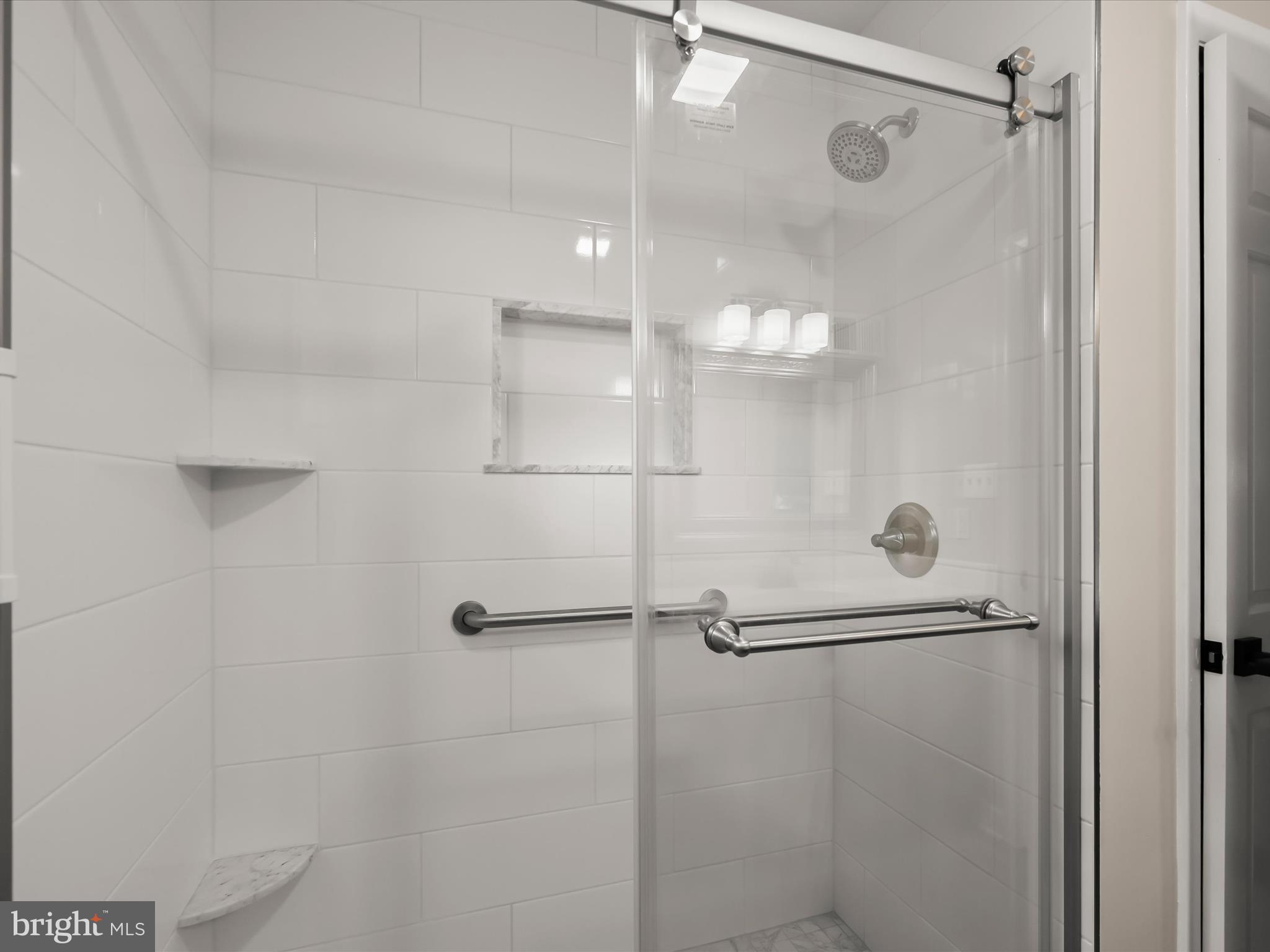 12402 Benson Branch Road Ellicott City, MD 21042 - Photo 43 of 77 Primary En-Suite Full Bath
