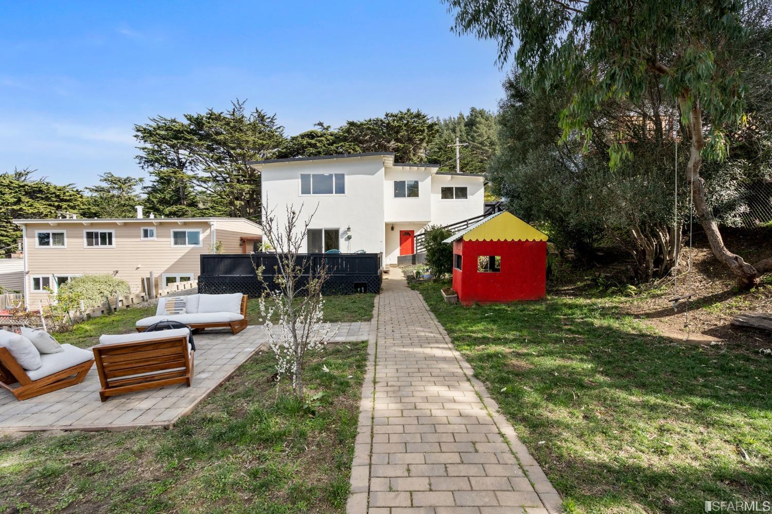 296 Reichling Avenue Pacifica, CA 94044 - Photo 31 of 39