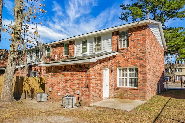 $669,500 | 7669 Hunters Ridge Lane, North Charleston, SC 29420