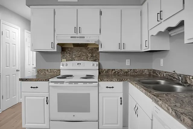 $669,500 | 7669 Hunters Ridge Lane, North Charleston, SC 29420