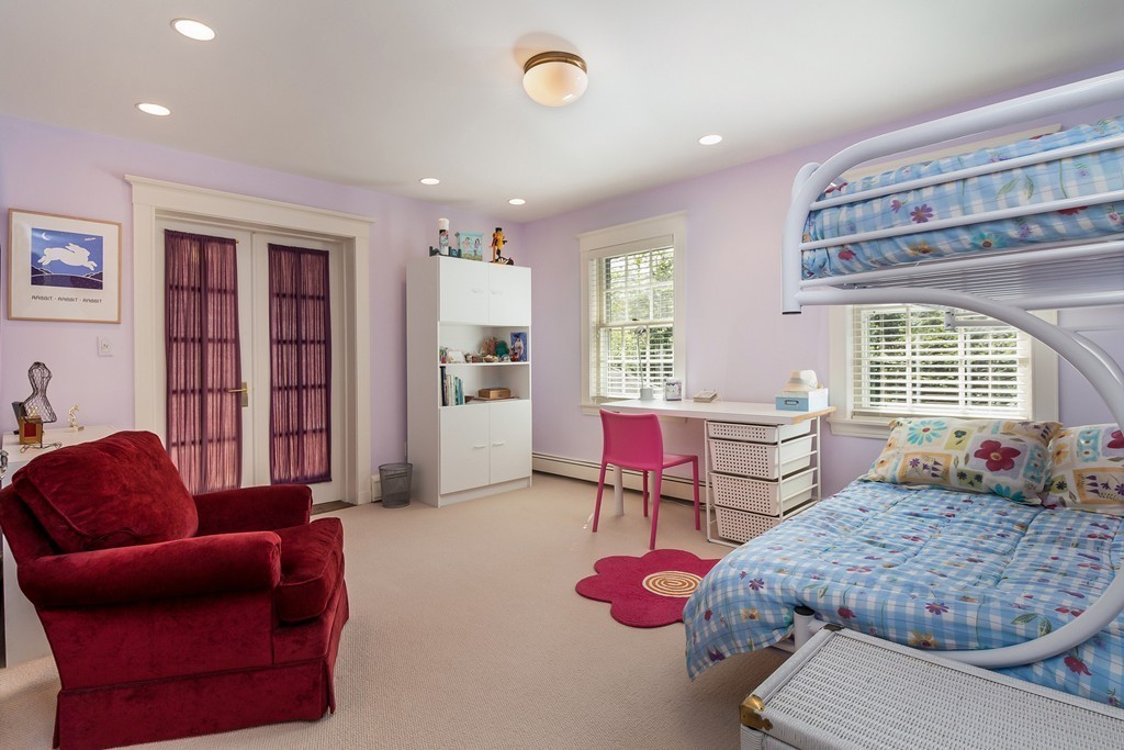 27 Bishopsgate Road Newton, MA 02459 - Photo 19 of 30 Gallery Image 19