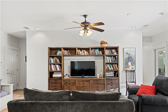 21550 Rosemound Lane Springfield, LA 70462 - Photo 8 of 38