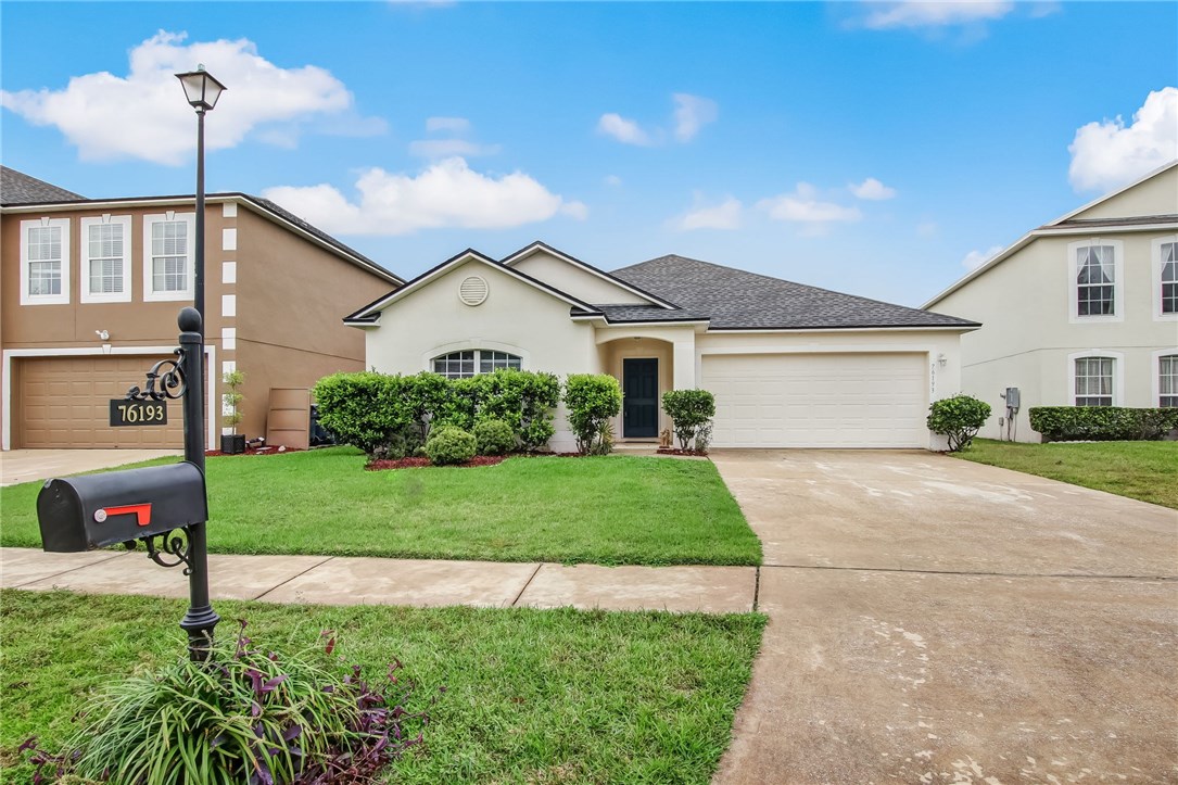 76193 Longleaf Loop Yulee, FL 32097 - Photo 2 of 35 Gallery Image 2