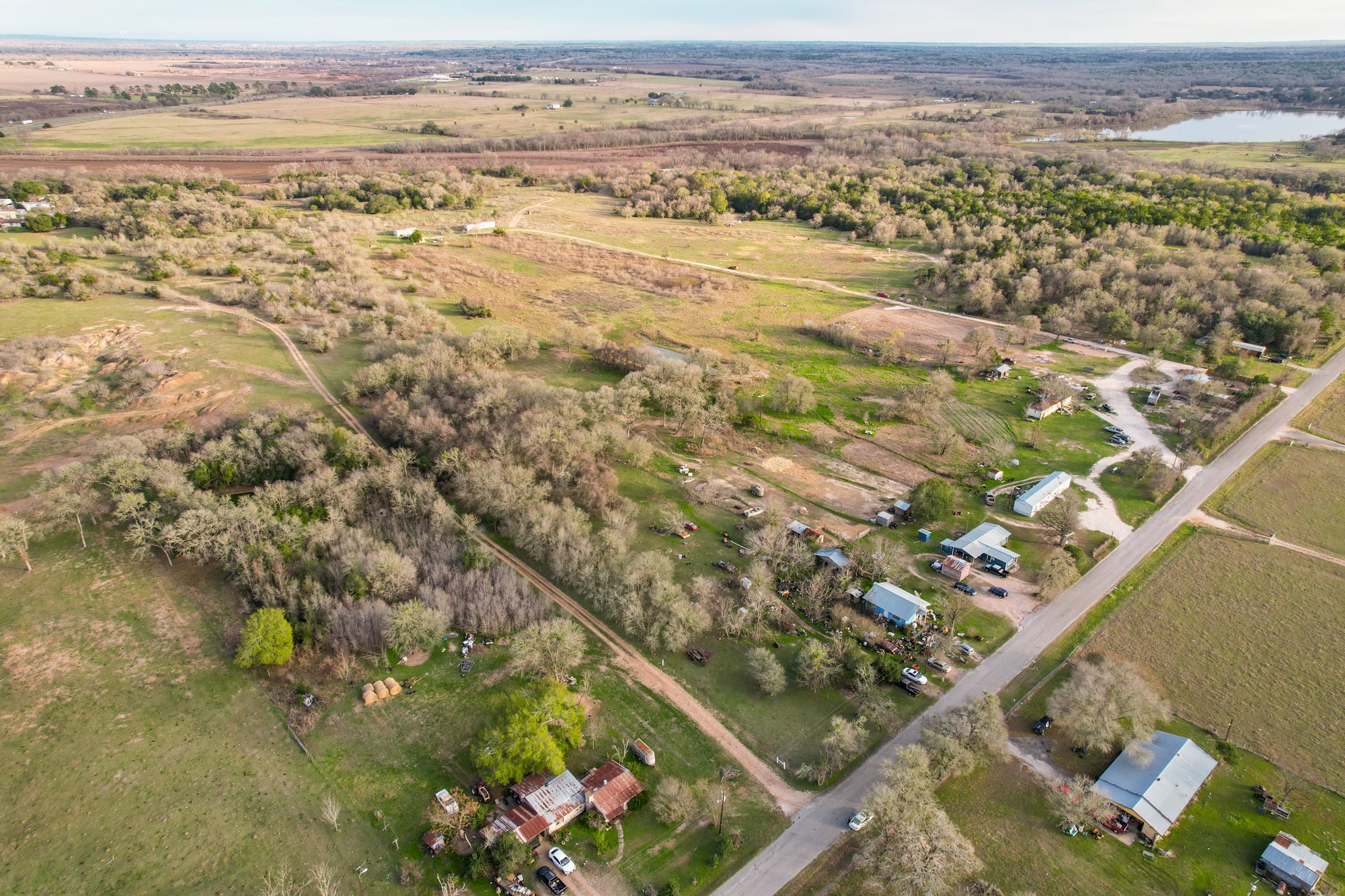 269 Old Lake Road Smithville, TX 78957 - Photo 5 of 16