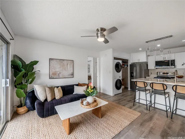 $450,000 | 94-749 Paaono Street, Unit E5, Waipahu, HI 96797