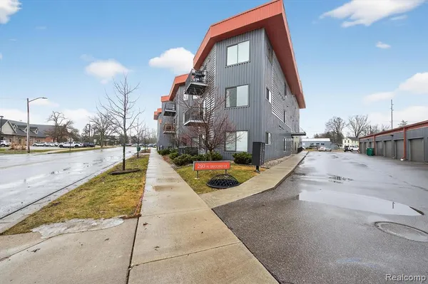 $2,300 | 293 North 2nd Street, Brighton, MI 48116