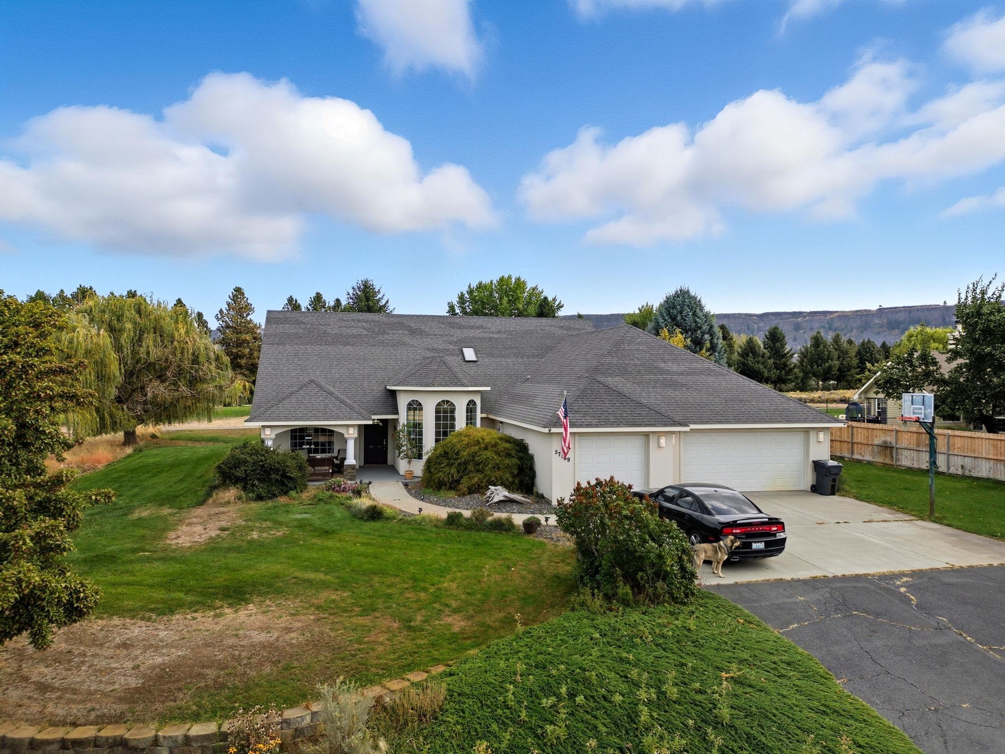 57169 Fairway Road Electric City, WA 99123 - Photo 1 of 50