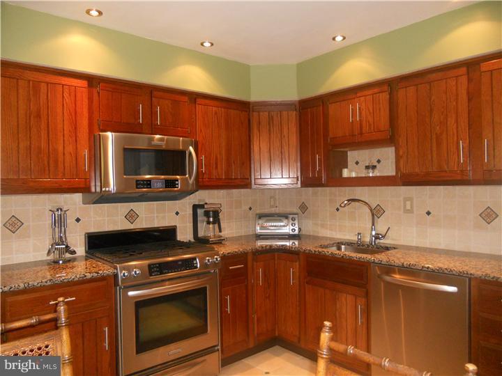 175 Manor Road Huntingdon Valley, PA 19006 - Photo 1 of 15 Gallery Image 1