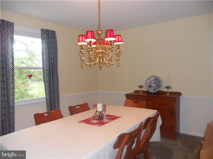 175 Manor Road Huntingdon Valley, PA 19006 - Photo 6 of 15 Gallery Image 6