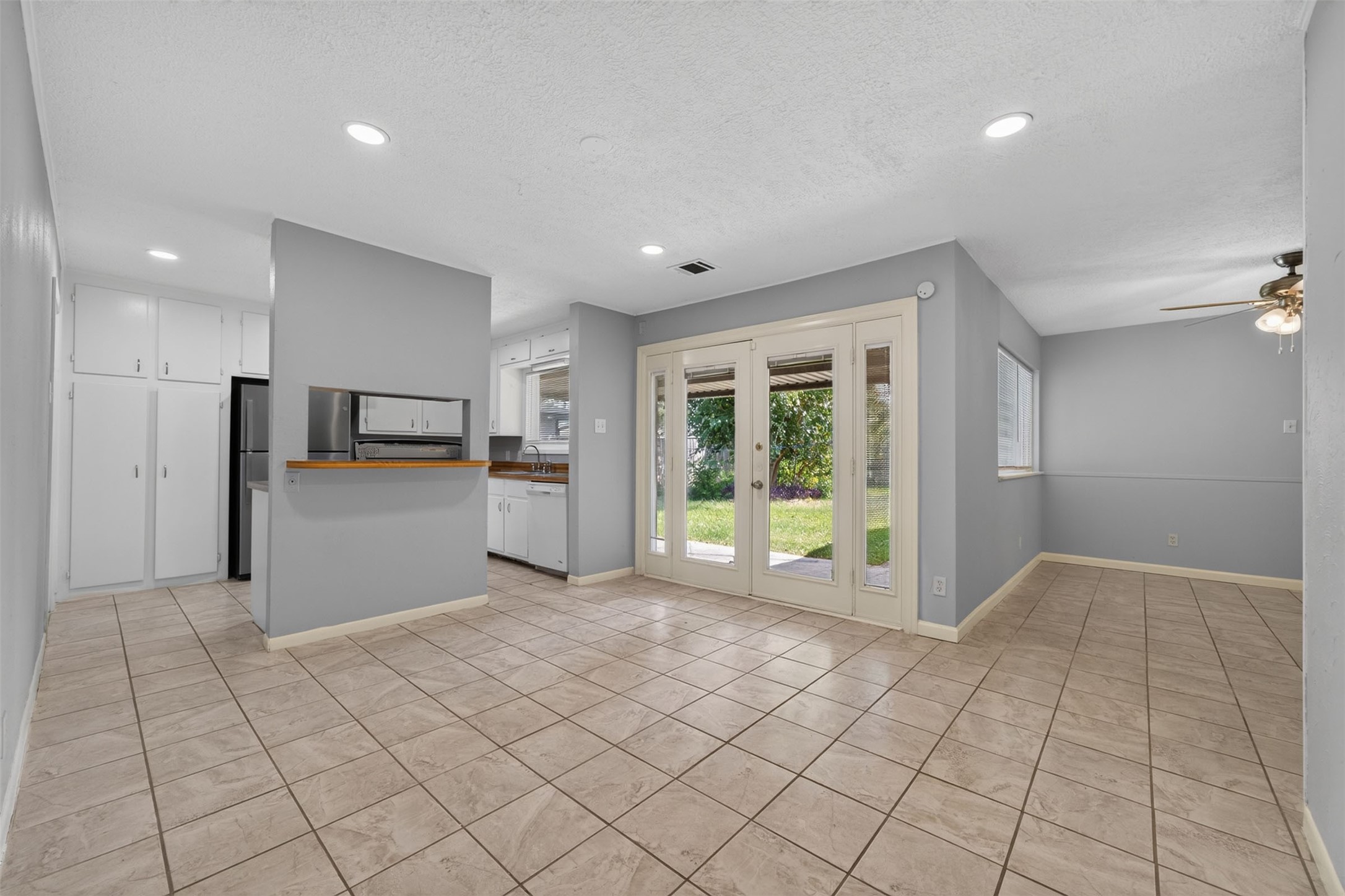 2110 Ridgemore Drive Houston, TX 77055 - Photo 16 of 39 Gallery Image 16