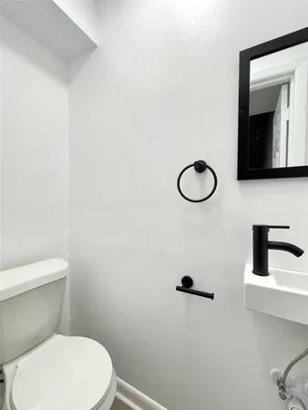 $1,600 | 2306 Barton Village Circle, Unit 104, Austin, TX 78704