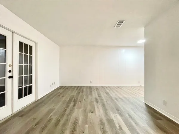 $1,600 | 2306 Barton Village Circle, Unit 104, Austin, TX 78704