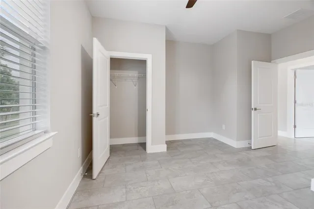 a close view of sink and tap