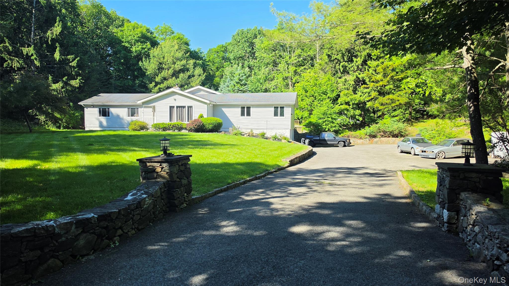 54 Allapartus Road Ossining, NY 10562 - Photo 1 of 28