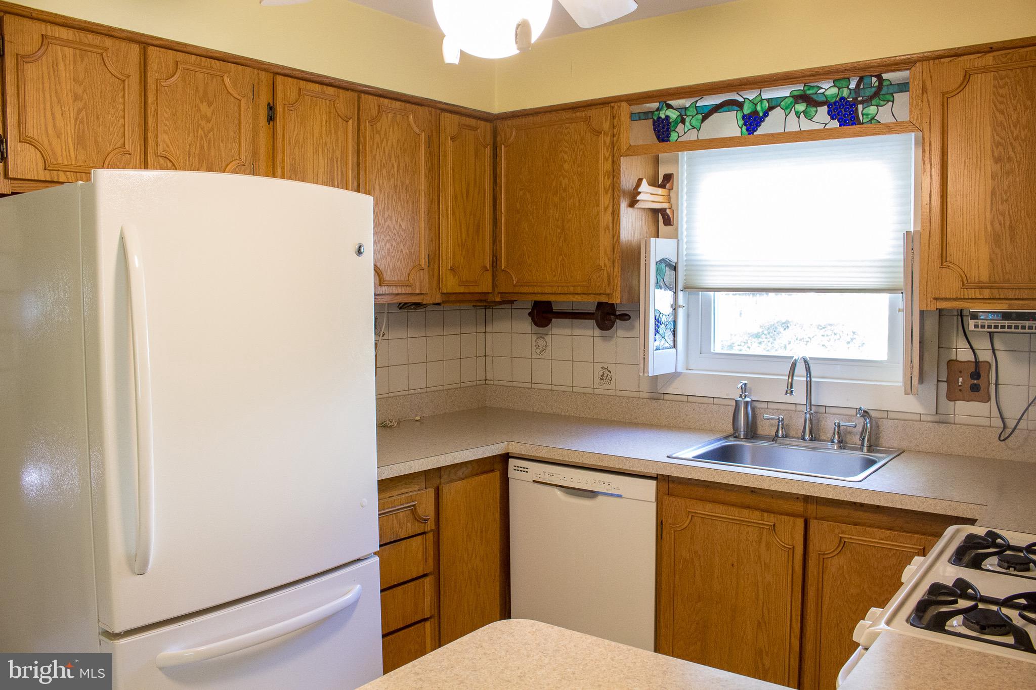 66 Nassau Road Lumberton, NJ 08048 - Photo 6 of 25 Updated kitchen clean with oak cabinetry