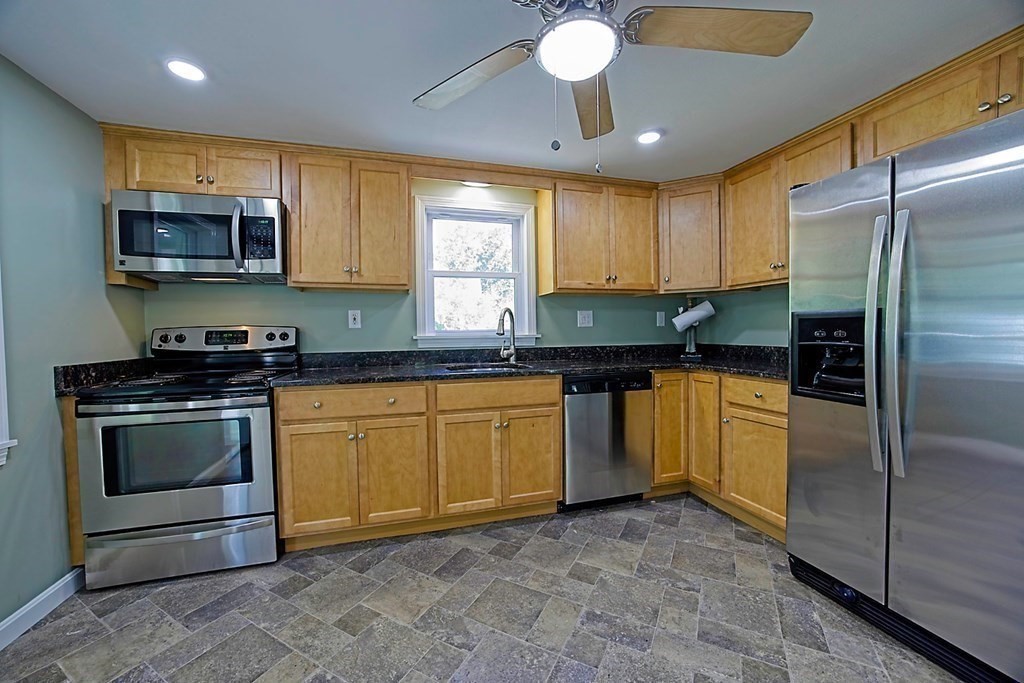83 Patten Road Tewksbury, MA 01876 - Photo 2 of 21